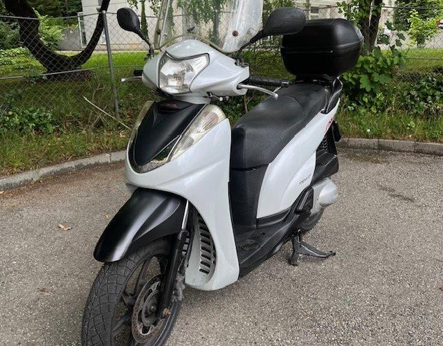 HONDA SH 300