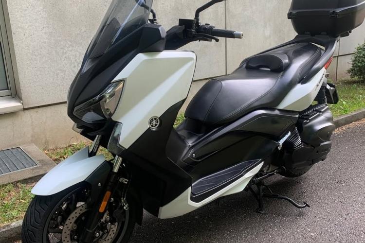 YAMAHA X-MAX 400 ABS