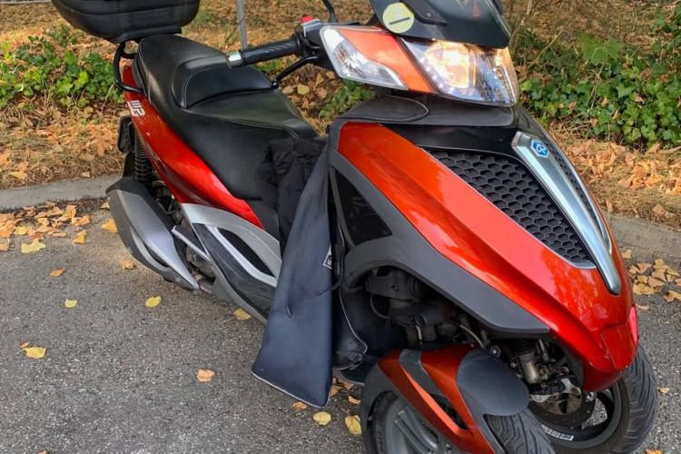 PIAGGIO MP3 300 YOURBAN
