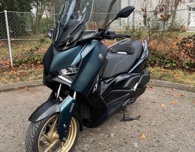 YAMAHA X-MAX 300 ABS