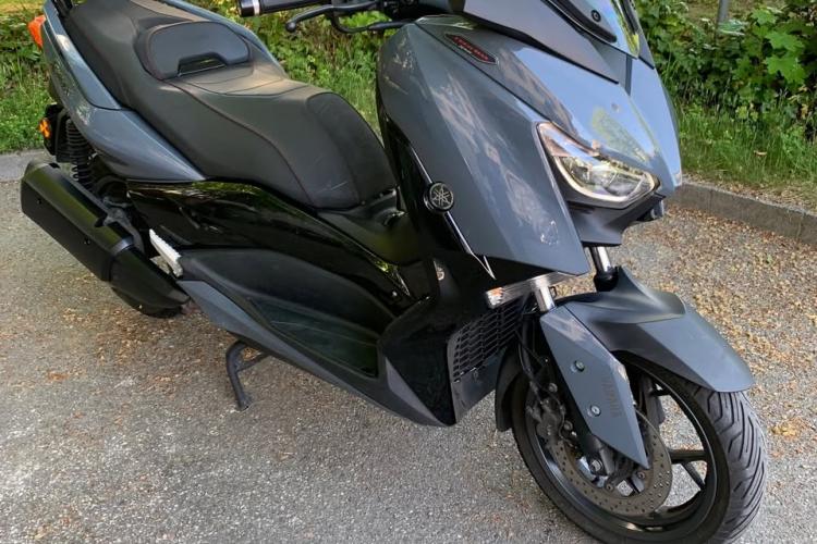 YAMAHA X-MAX 300 ABS