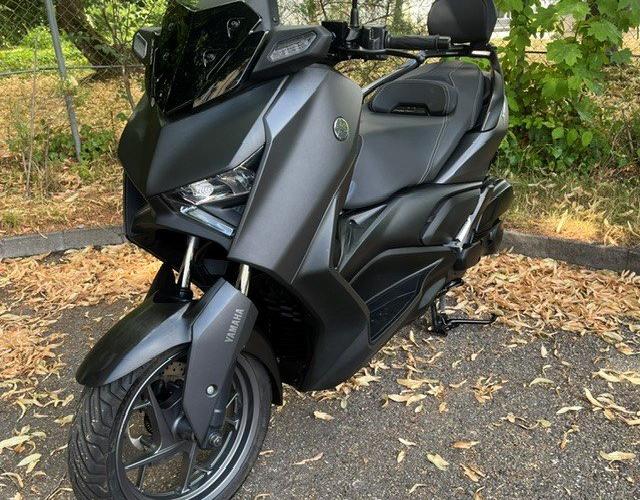 YAMAHA X-MAX 125 ABS